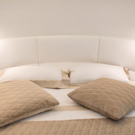 Lux Suites In Roma Luaran gambar